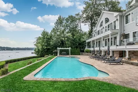 180 Pines Lake Dr E, Wayne, NJ 07470 photo 44