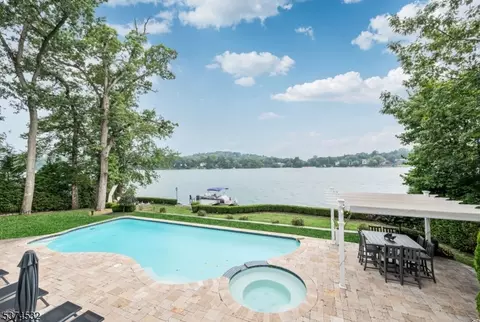 180 Pines Lake Dr E, Wayne, NJ 07470 photo 46
