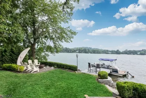 180 Pines Lake Dr E, Wayne, NJ 07470 photo 47
