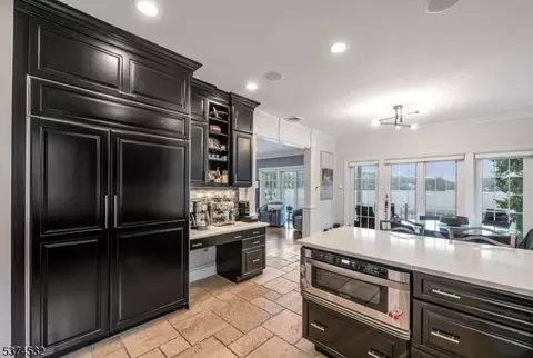 180 Pines Lake Dr E, Wayne, NJ 07470 photo 15