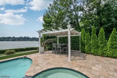 180 Pines Lake Dr E, Wayne, NJ 07470 photo 42