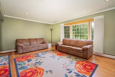 27 Dixon Pl, Wayne, NJ 07470 photo 6