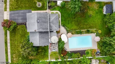 27 Dixon Pl, Wayne, NJ 07470 photo 15