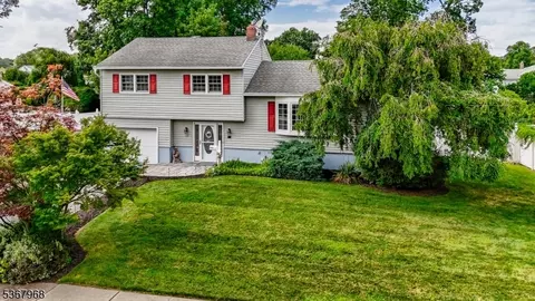 27 Dixon Pl, Wayne, NJ 07470 photo 2