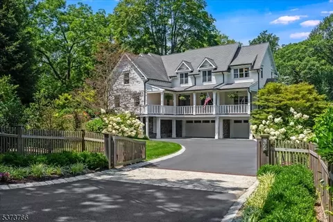 32 Lloyd Rd, Bernardsville, NJ 07924