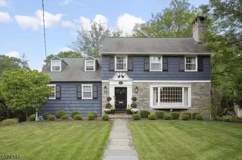 11 Hickory Rd, Summit, NJ 07901