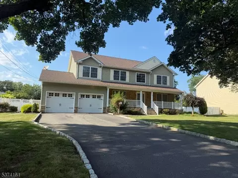 28 Nichols Rd, Pompton Plains, NJ 07444