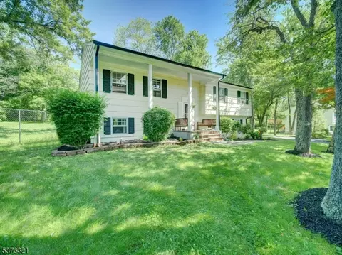 459 Lyons Rd, Basking Ridge, NJ 07920