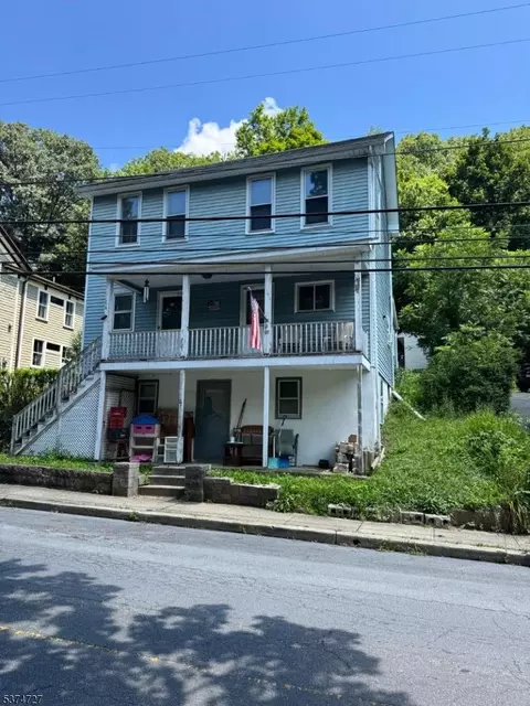 97 Main St, Glen Gardner, NJ 08826
