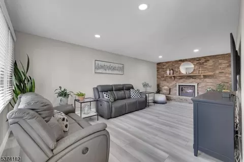 105 Pleasant View Rd, Hackettstown, NJ 07840 photo 8