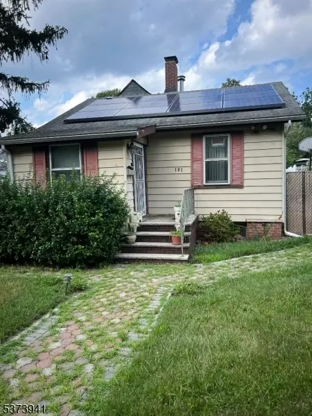 101 Maple St, Leonia, NJ 07605