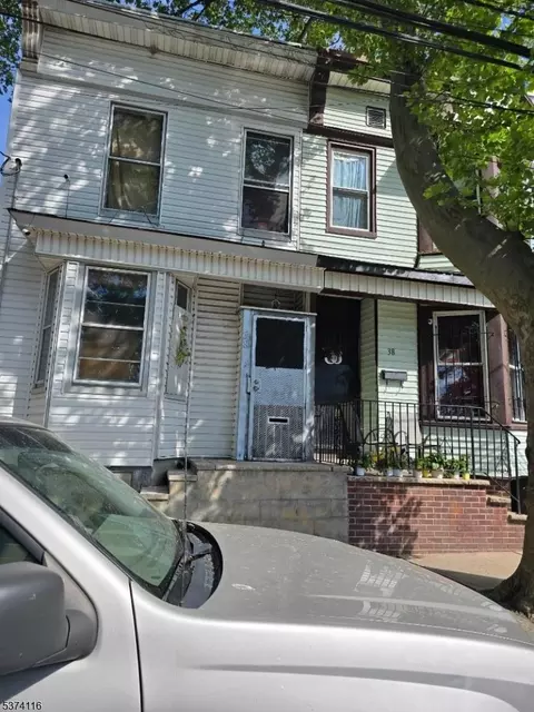 38 Duryea St, Newark, NJ 07103