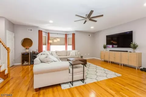 87-03 Centre St #3, Nutley, NJ 07110 photo 12