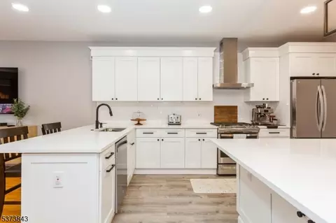 87-03 Centre St #3, Nutley, NJ 07110 photo 8