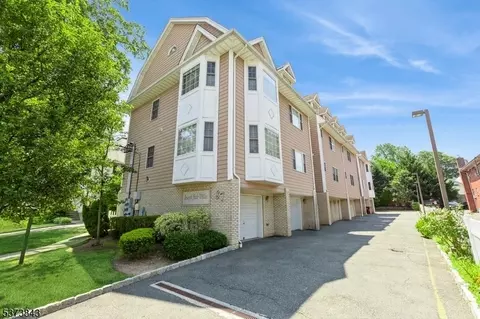 87-03 Centre St #3, Nutley, NJ 07110 photo 3