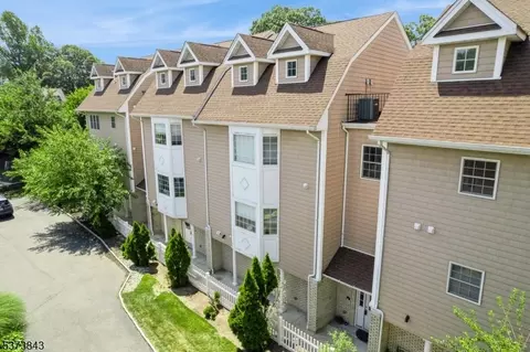 87-03 Centre St #3, Nutley, NJ 07110
