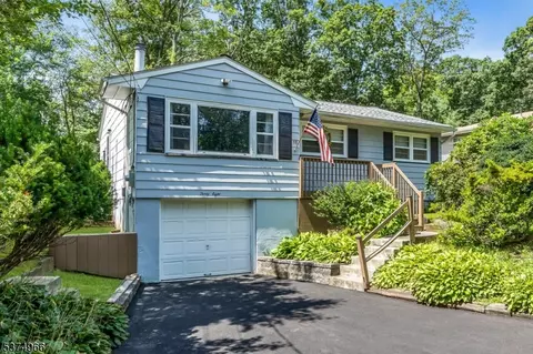 38 Ruth St, Stanhope, NJ 07874
