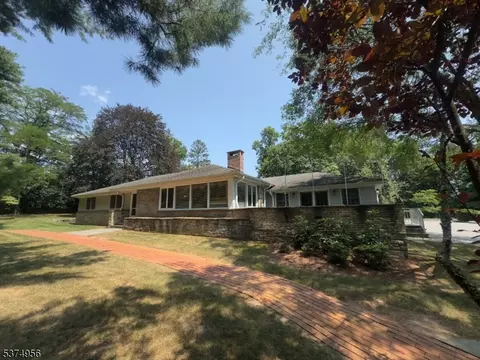176 Green Ave, Madison, NJ 07940