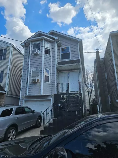 144 Warren St #2, Paterson, NJ 07524