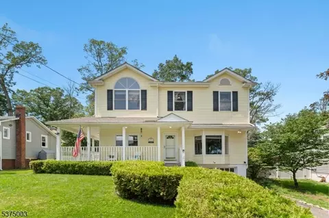 106 Chincopee Ave, Hopatcong, NJ 07843