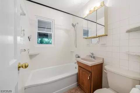 149 Jackson St, Haskell, NJ 07420 photo 11