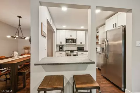 70 Baldwin Ct, Basking Ridge, NJ 07920 photo 9