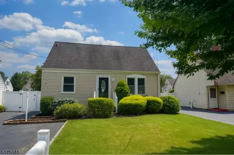 428 Howard Ave, Middlesex, NJ 08846