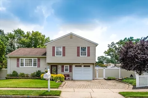 2 Patricia Ave, Edison, NJ 08837