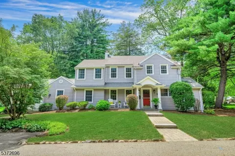 5 Whitby Rd, Mountain Lakes, NJ 07046