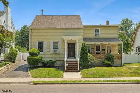 34 Trotters Ln, Elizabeth, NJ 07208