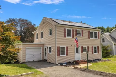 23 Manor House Rd, Budd Lake, NJ 07828