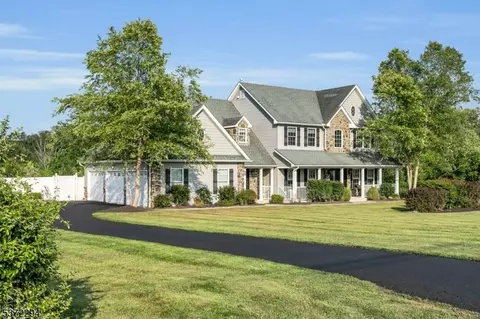 267 Old Chester Rd, Chester, NJ 07930