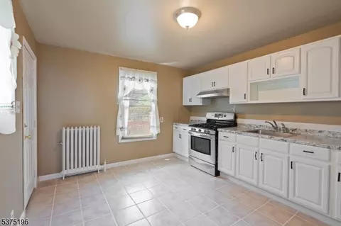 442 E 30th St, Paterson, NJ 07504