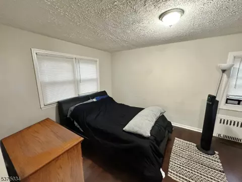 713 E 3rd Ave, Roselle, NJ 07203 photo 9