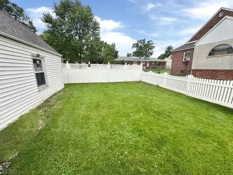713 E 3rd Ave, Roselle, NJ 07203 photo 2
