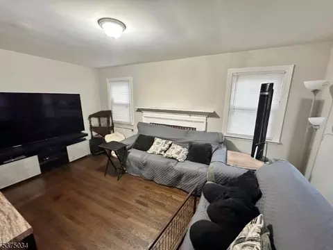 713 E 3rd Ave, Roselle, NJ 07203 photo 4