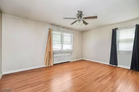 446 E 5th Ave, Roselle, NJ 07203 photo 5