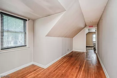 446 E 5th Ave, Roselle, NJ 07203 photo 9