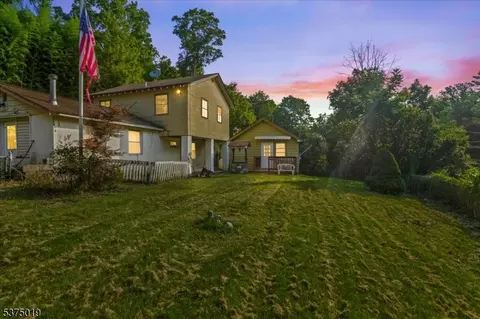 1606 Greenwood Lake Tpke, Hewitt, NJ 07421