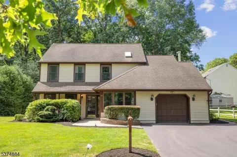 65 Susquehanna Trl, Somerville, NJ 08876