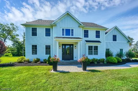 88 Queen Anne Dr, Basking Ridge, NJ 07920