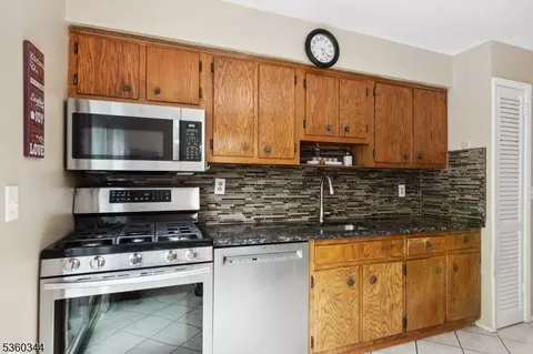 314 Jeffries Pl, North Plainfield, NJ 07060 photo 7