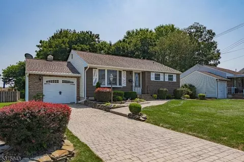 137 Center Rd, Phillipsburg, NJ 08865