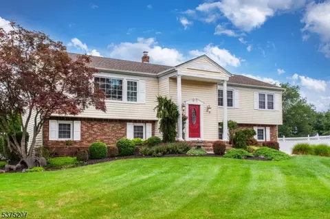 46 John St, Fairfield, NJ 07004