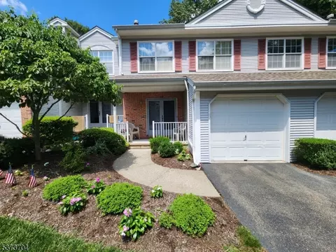 4 Hickory Way, Mount Arlington, NJ 07856