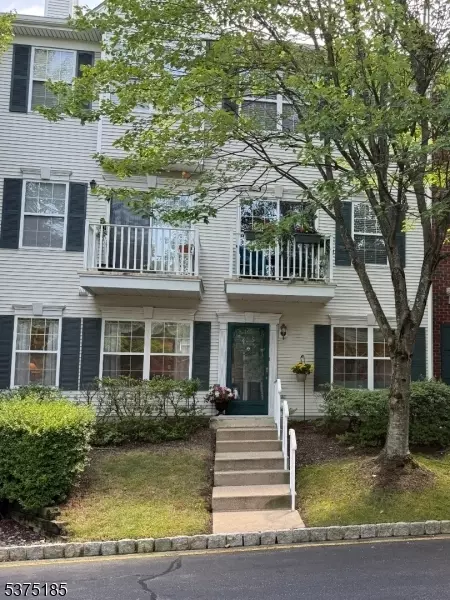 2315 Oakham Ct #2315, Mahwah, NJ 07430