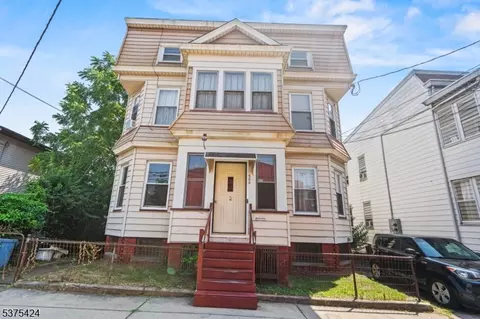 300 Morrissee Ave, Haledon, NJ 07508