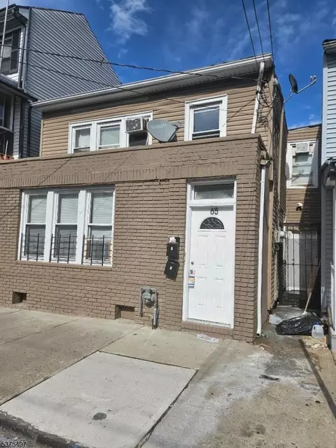 65 Beech St #2, Paterson, NJ 07501
