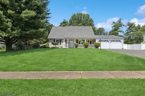 111 Drake Rd, Somerset, NJ 08873