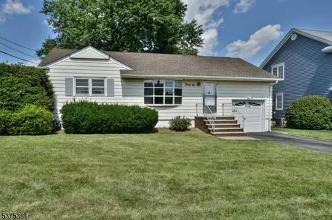 46 Stadtmauer Dr, Clifton, NJ 07013